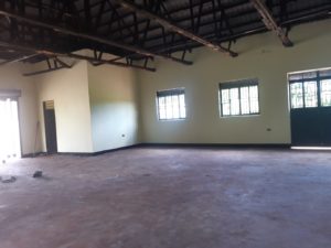 Buero-links-Haupttor-rechts-Eingang-fuer-Kinder